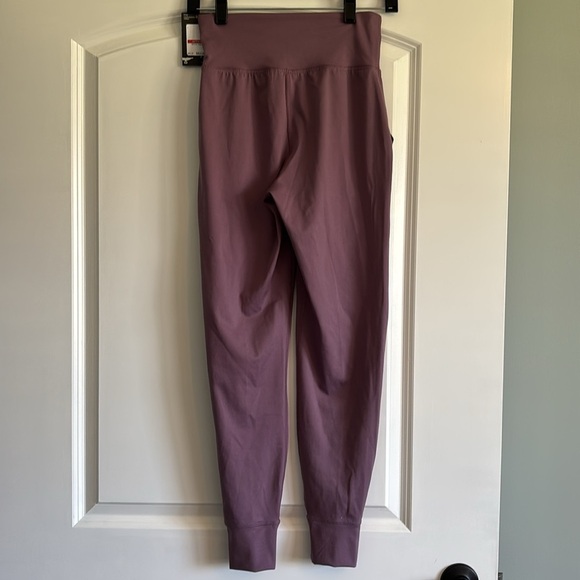 NWT Under Armour Women's Motion Joggers, misty purple, XS - Picture 10 of 12